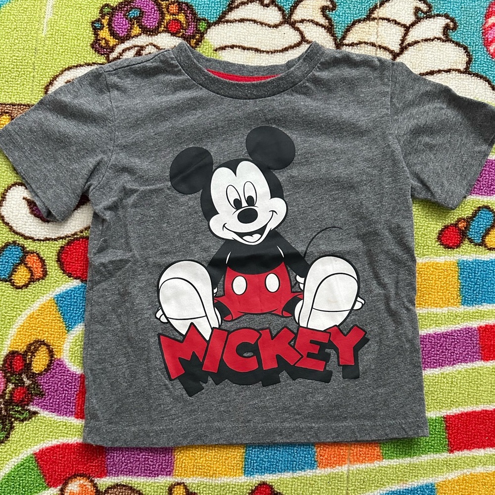 🐠2/$10🐠 Mickey Mouse 🐭 tee